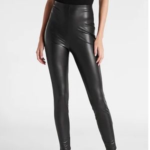 Express “Leather” legging NWT